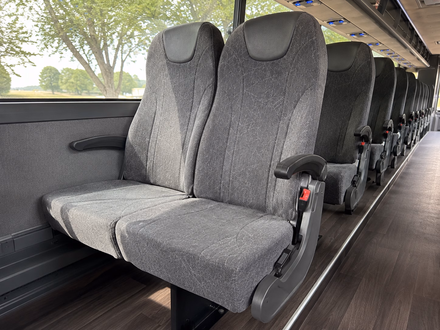 charter buses to chiefs games at arrowhead stadium