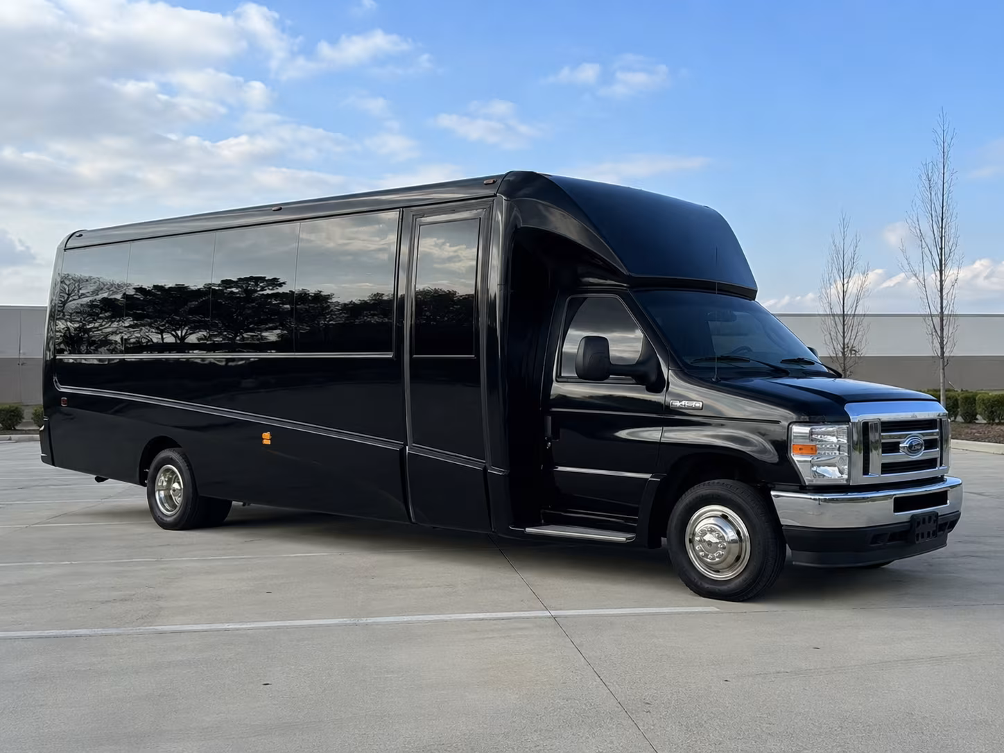 minibus rentals for smaller olathe prom groups headed to overland park